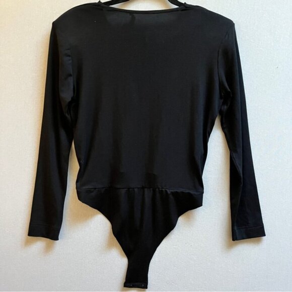 Daniela Corte Lisa Black long sleeve padded shoulders Bodysuit Top Sz M - Picture 5 of 13